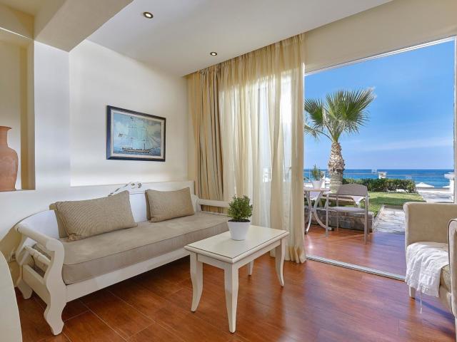 Alexander Beach Hotel & Village