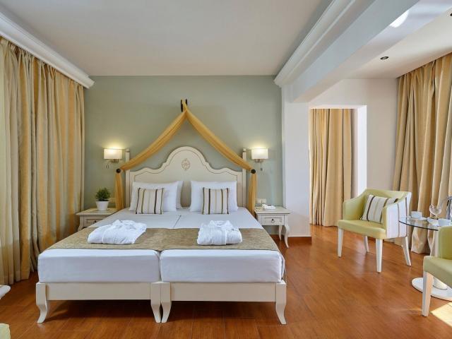 Alexander Beach Hotel & Village