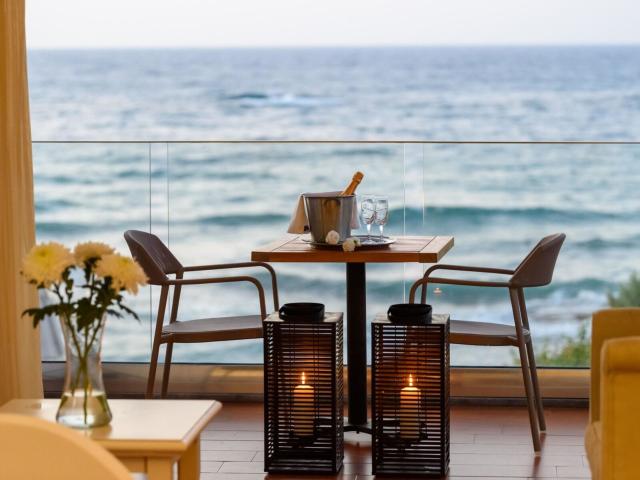 Alexander Beach Hotel & Village
