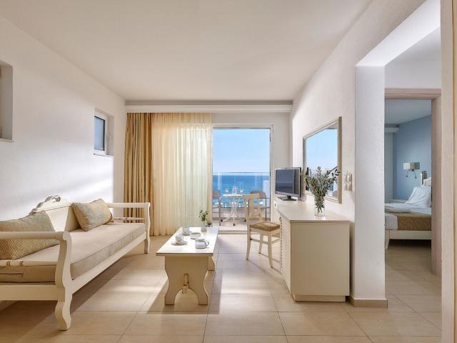 Alexander Beach Hotel & Village