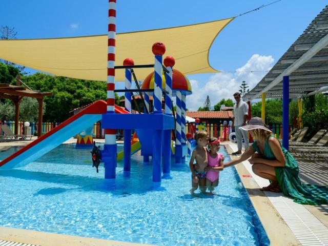 Alexander Beach Hotel & Village