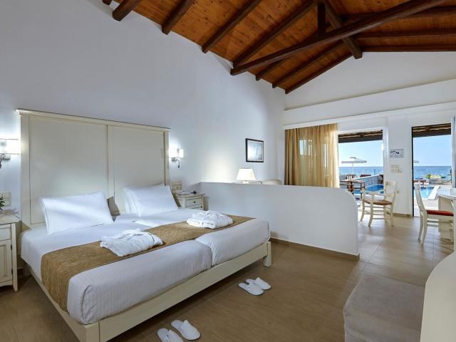 Alexander Beach Hotel & Village