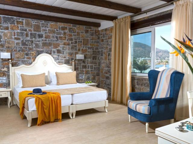 Alexander Beach Hotel & Village
