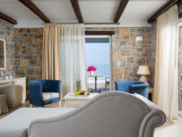 Alexander Beach Hotel & Village