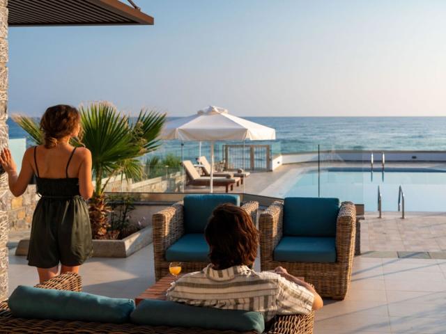 Alexander Beach Hotel & Village