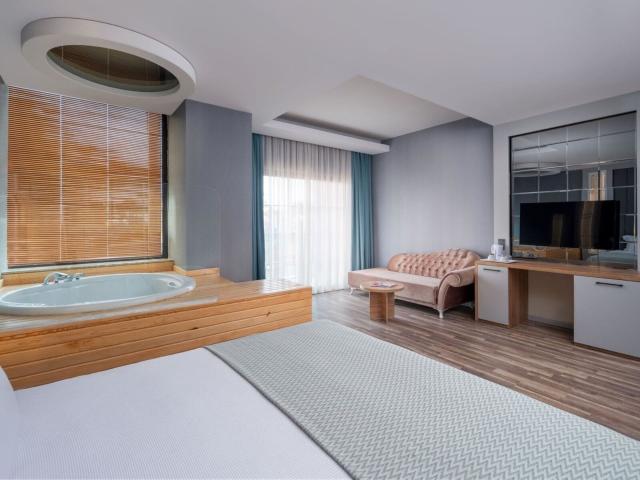 Siam Elegance Hotels & Spa