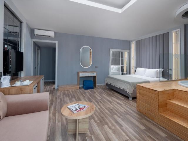 Siam Elegance Hotels & Spa