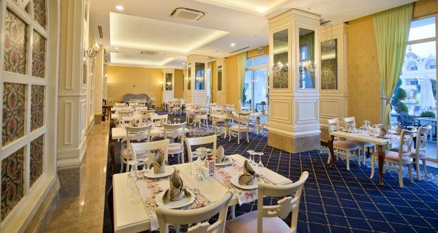 Oz Hotels Side Premium