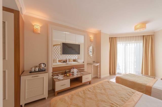 Oz Hotels Side Premium