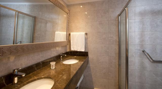 Oz Hotels Side Premium