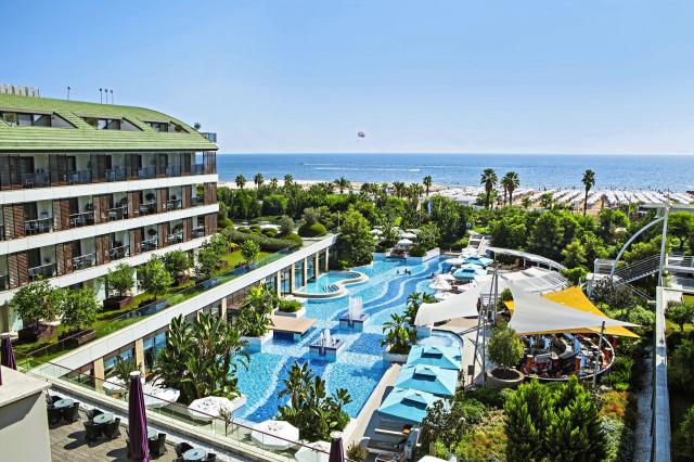 TUI Blue Side