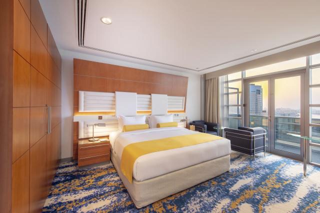 Golden Sands Hotel Creek