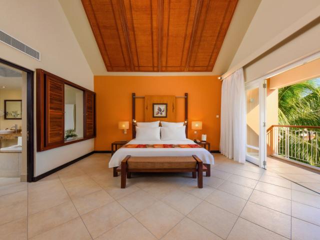 Victoria Beachcomber Resort & Spa
