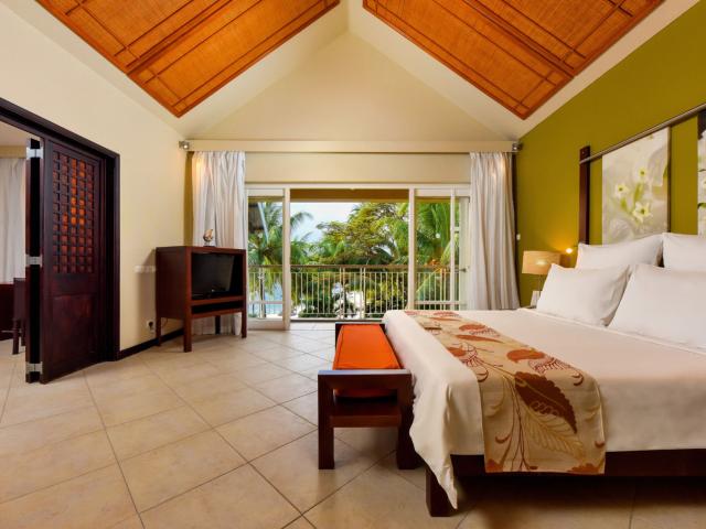 Victoria Beachcomber Resort & Spa