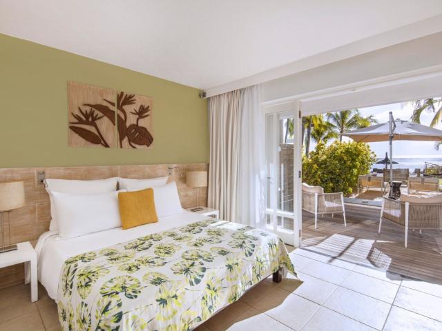 Victoria Beachcomber Resort & Spa