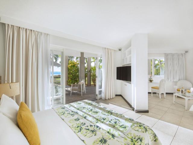 Victoria Beachcomber Resort & Spa