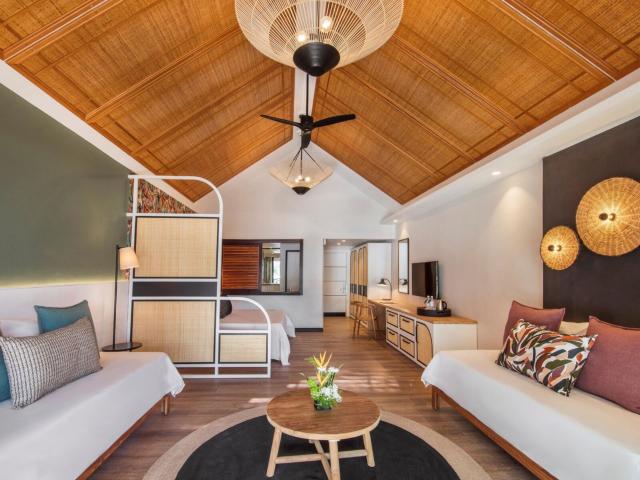 Victoria Beachcomber Resort & Spa