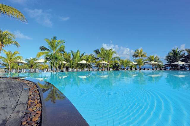 Victoria Beachcomber Resort & Spa