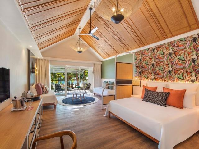 Victoria Beachcomber Resort & Spa