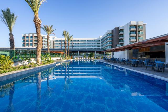 Süral Saray