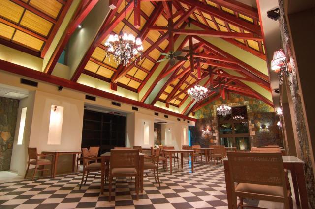 Crystals Beach Resort Belle Mare