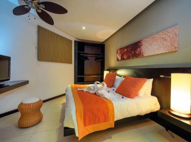 Crystals Beach Resort Belle Mare