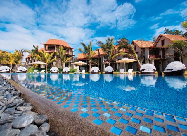Crystals Beach Resort Belle Mare