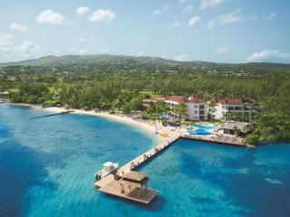 Coyaba Beach Resort & Spa & Club