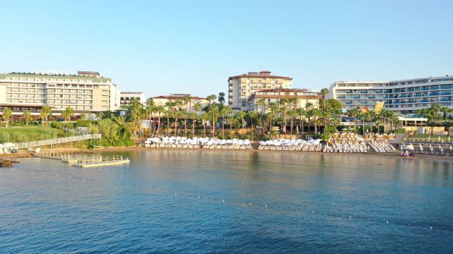 Eos Beach Resort