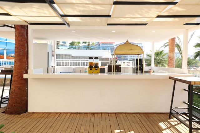 Eos Beach Resort
