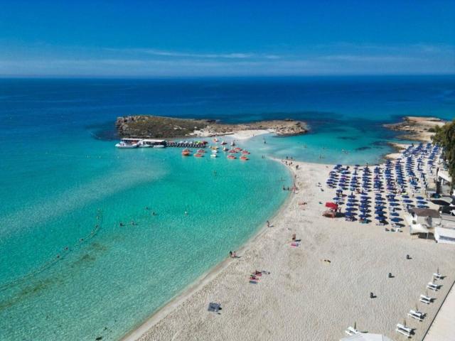 Vassos Nissi Plage