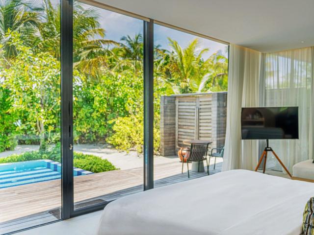 SO/ Maldives
