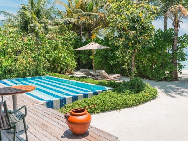 SO/ Maldives