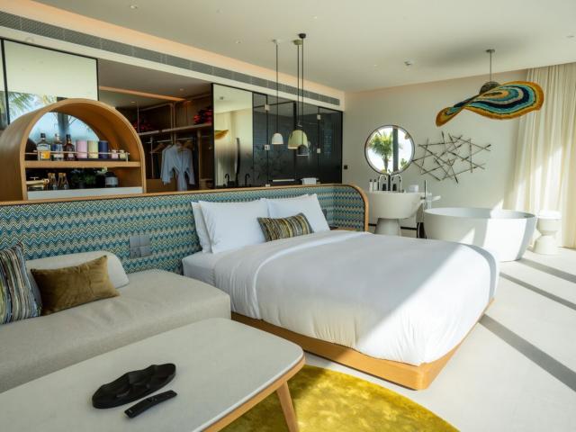SO/ Maldives