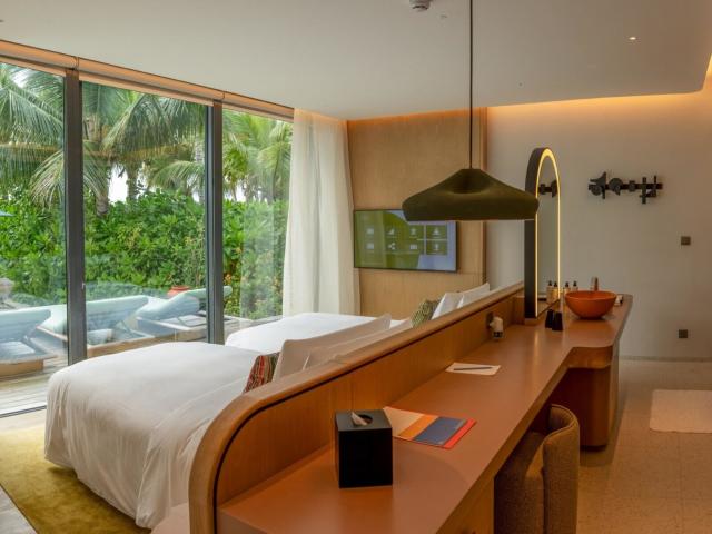 SO/ Maldives