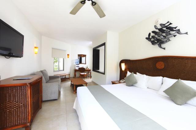 Sandos Caracol Eco Resort and Spa