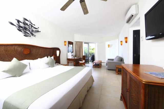 Sandos Caracol Eco Resort and Spa