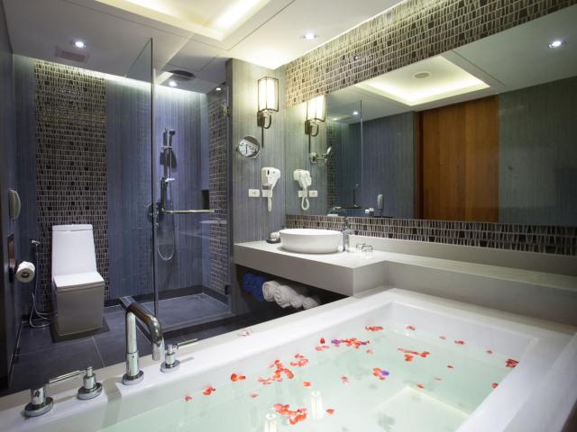 Graceland Khaolak Beach Resort