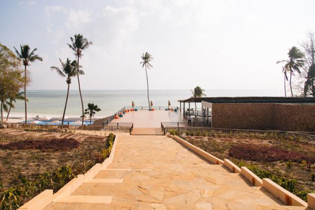 Royal Mandarin Resort