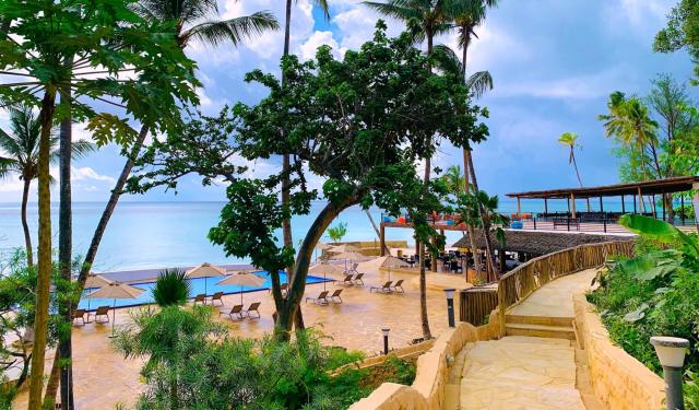 Royal Mandarin Resort