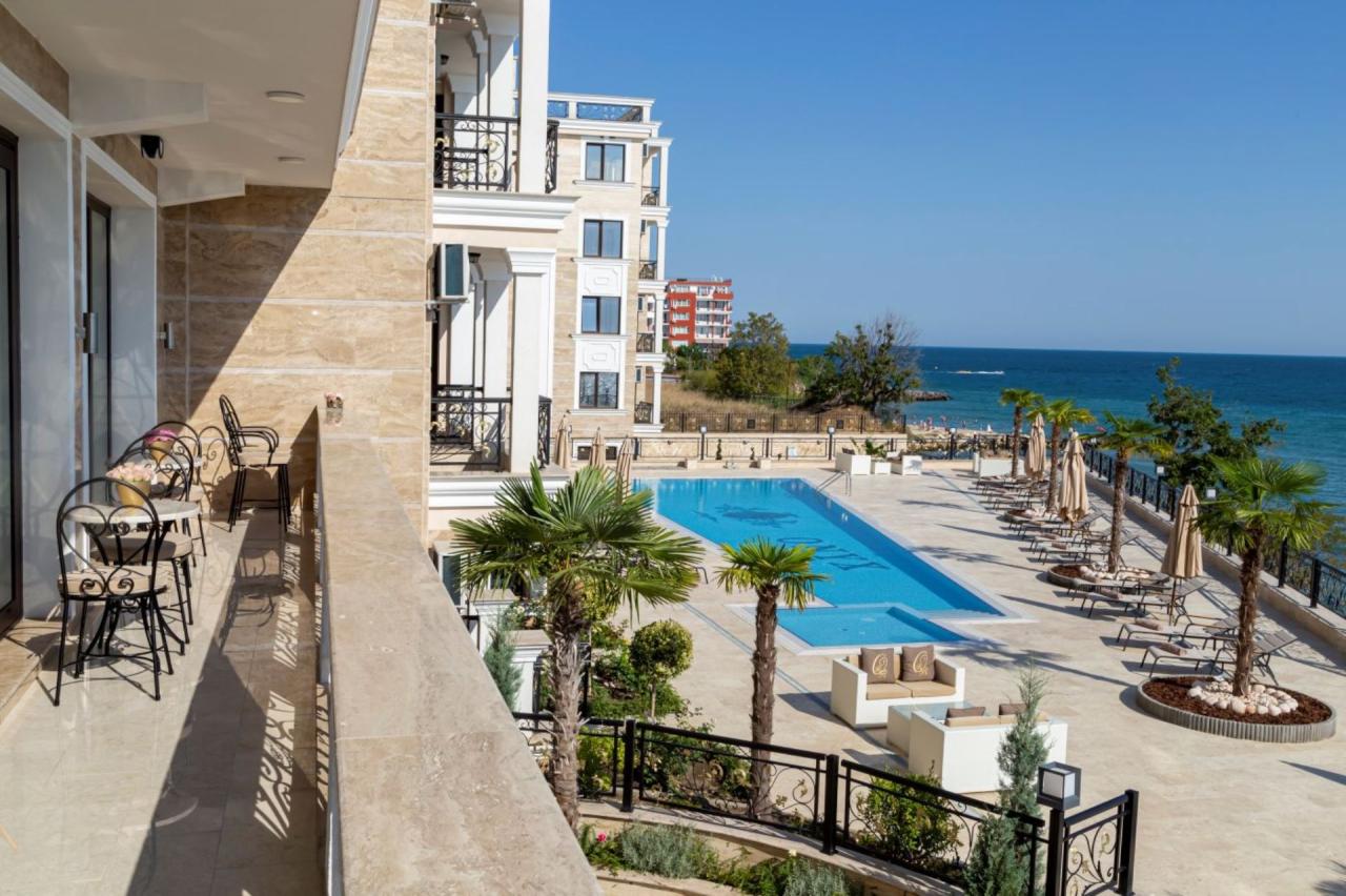 Onyx Beach Residence