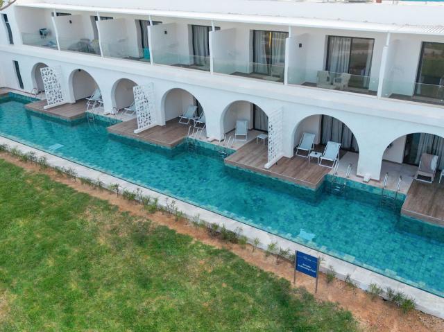 One Resort Premium