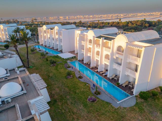 One Resort Premium
