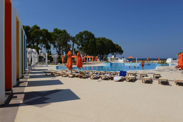 One Resort Premium
