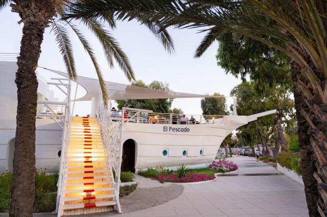 One Resort Premium
