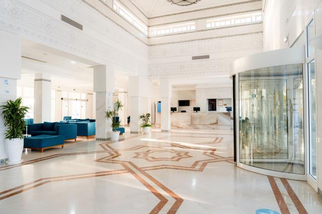 One Resort Premium