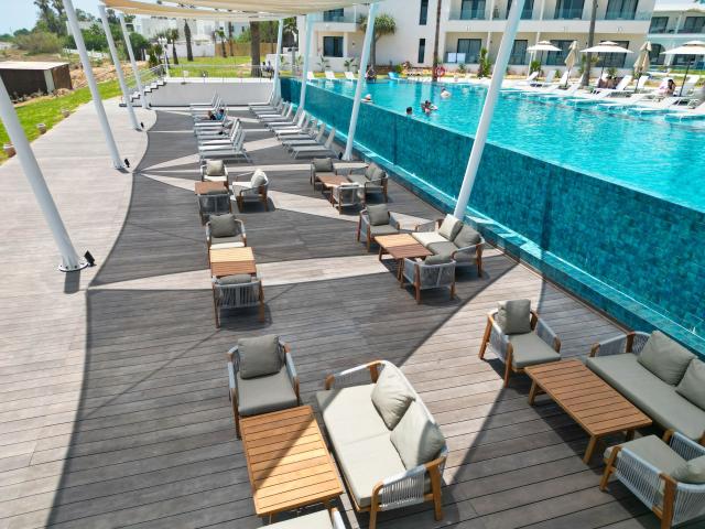 One Resort Premium
