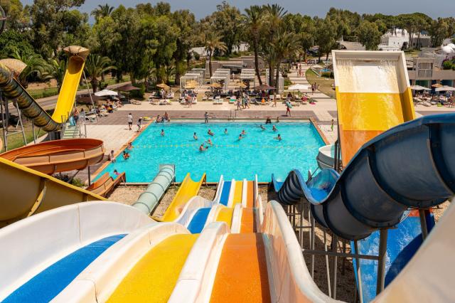 One Resort Premium
