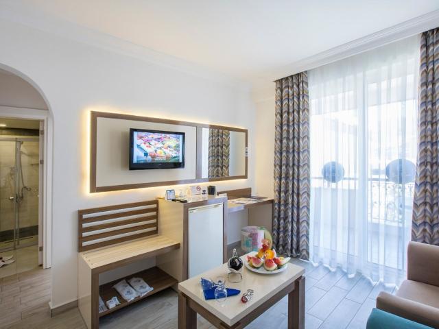Big Blue Suite