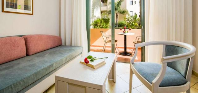 Creta Palm